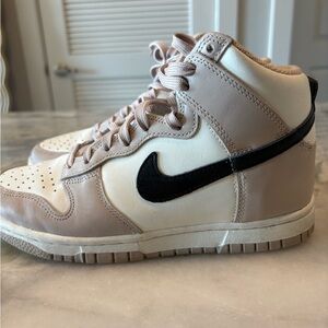 Nike High-Top Sneakers in Beige and Black